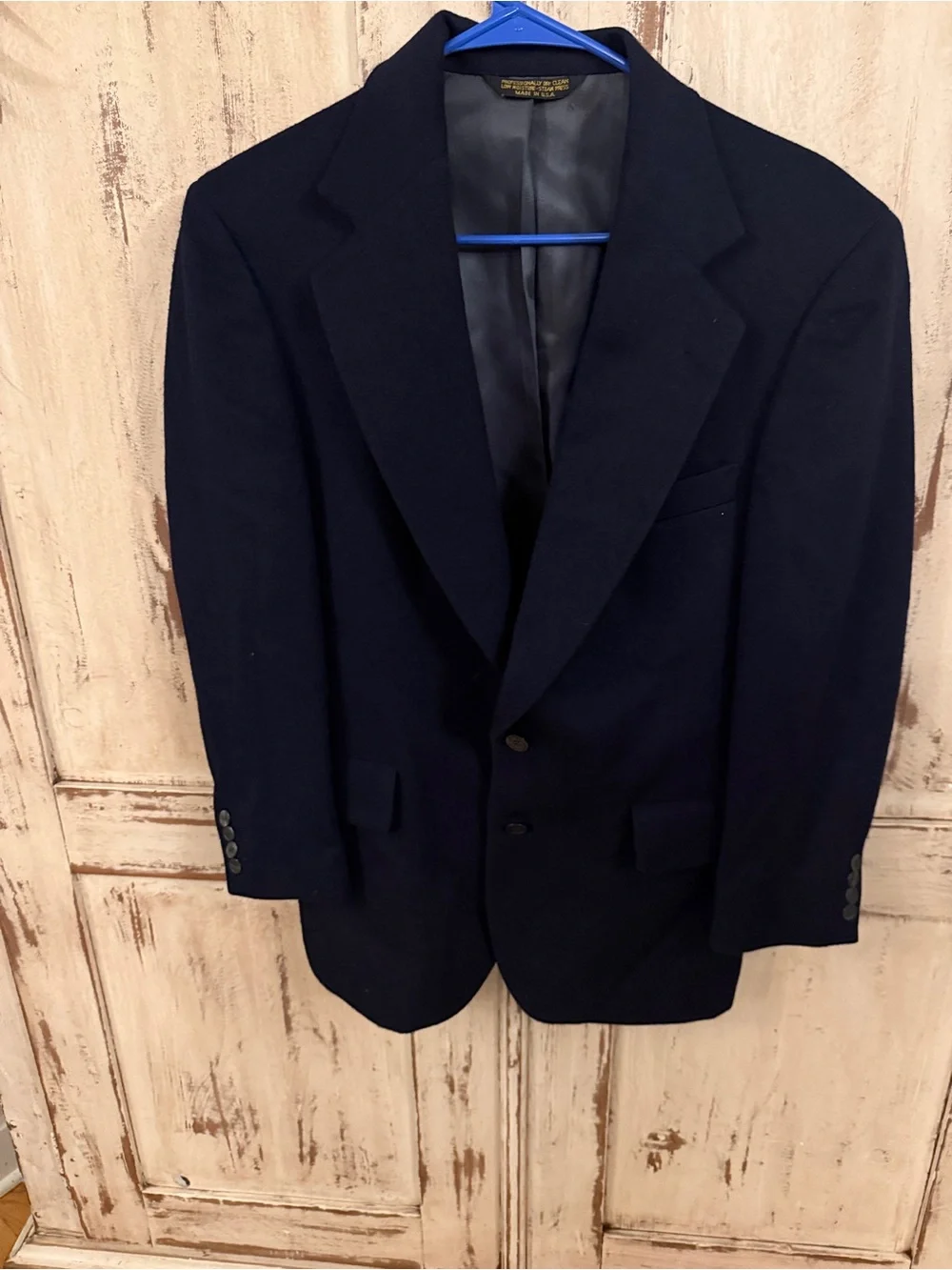 VTG Embassy Square 100% Camel hair timeless sports coat. Navy. Made in the USA
